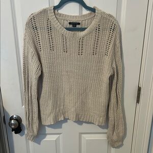 American Eagle Outfitters Cream Crew Neck Sweater with Relaxed Fit